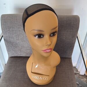 Shake-N-Go Mannequin Head